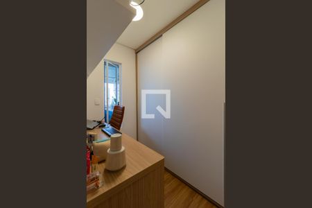 Apartamento à venda com 90m², 2 quartos e 2 vagasEscritório