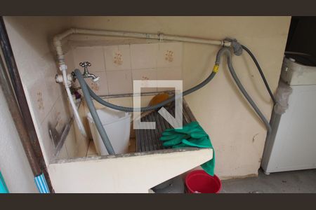 Casa à venda com 129m², 3 quartos e 1 vagaLavanderia