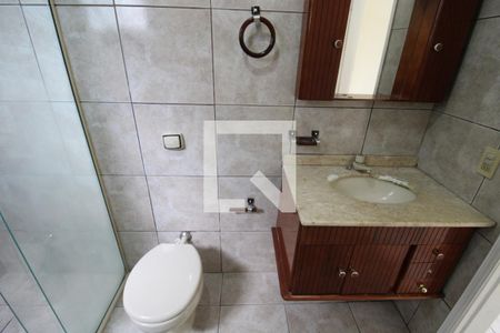 Casa à venda com 250m², 6 quartos e 3 vagasQuarto 2 - Banheiro