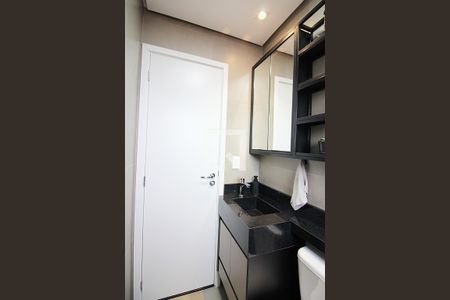 Apartamento à venda com 58m², 2 quartos e 2 vagasBanheiro Social