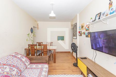 Apartamento à venda com 90m², 3 quartos e 1 vaga Apartamento à venda com 90m², 3 quartos e 1 vagaSala