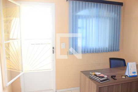 Casa à venda com 300m², 4 quartos e 3 vagasSala de escritório