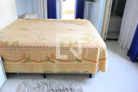 Casa à venda com 300m², 4 quartos e 3 vagasSuíte