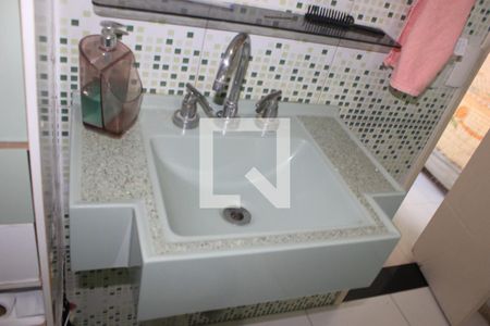 Casa à venda com 300m², 4 quartos e 3 vagasBanheiro da Suíte/ com banheira Hidromassagem