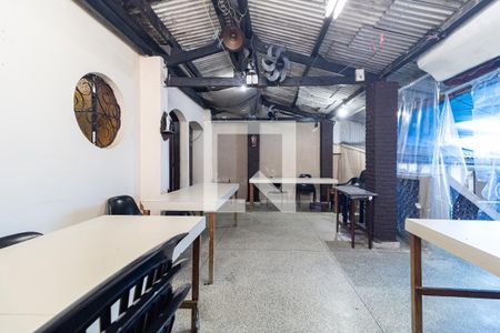Casa à venda com 150m², 2 quartos e 1 vaga Casa à venda com 150m², 2 quartos e 1 vagaSalão