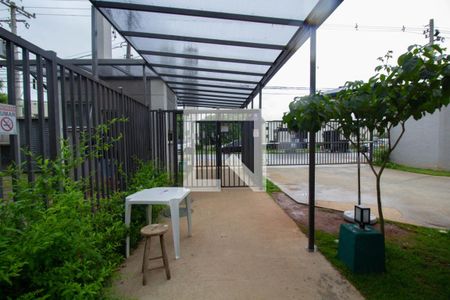 Apartamento à venda com 42m², 2 quartos e 1 vaga Apartamento à venda com 42m², 2 quartos e 1 vagaFachada e portaria