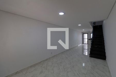Sala e Cozinha Integrada  de casa para alugar com 3 quartos, 128m² em Cidade Patriarca, São Paulo
