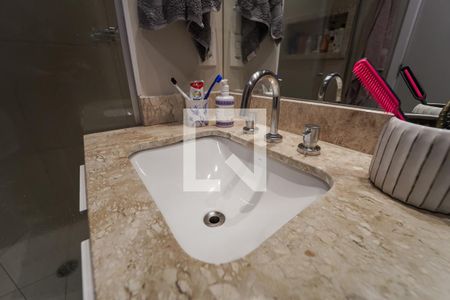 Apartamento à venda com 93m², 2 quartos e 2 vagasBanheiro da Suíte