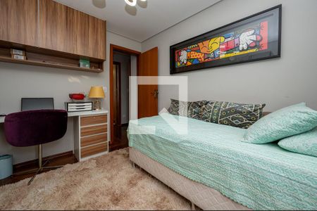 Apartamento à venda com 170m², 3 quartos e 2 vagasQuarto 2