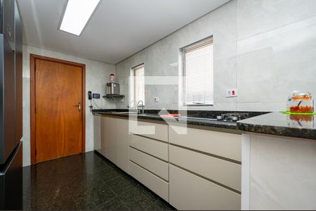 Apartamento à venda com 170m², 3 quartos e 2 vagasCozinha