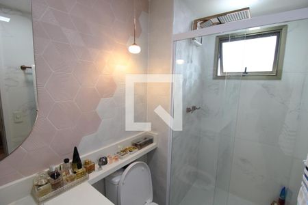 Apartamento à venda com 108m², 3 quartos e 2 vagasSuite 1 - Banheiro