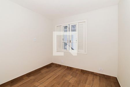 Quarto 2 de casa para alugar com 2 quartos, 60m² em Vila Constança, São Paulo