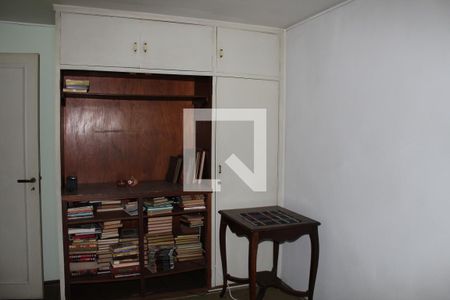 Casa à venda com 315m², 3 quartos e 3 vagasQuarto 2