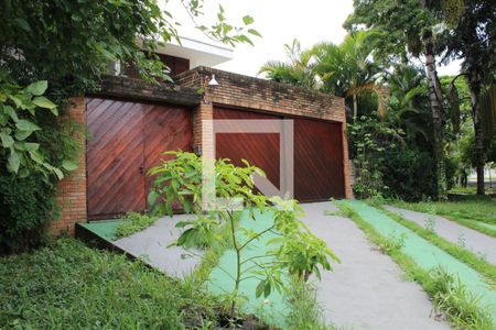 Casa à venda com 315m², 3 quartos e 3 vagasFachada