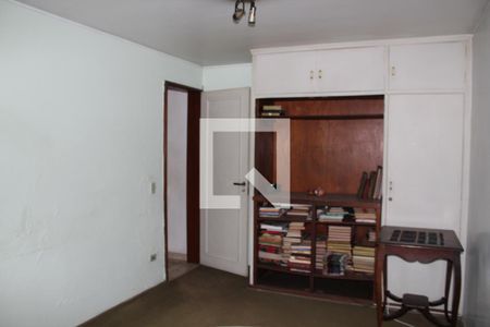 Casa à venda com 315m², 3 quartos e 3 vagasQuarto 2