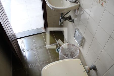 Casa à venda com 315m², 3 quartos e 3 vagasBanheiro de serviço