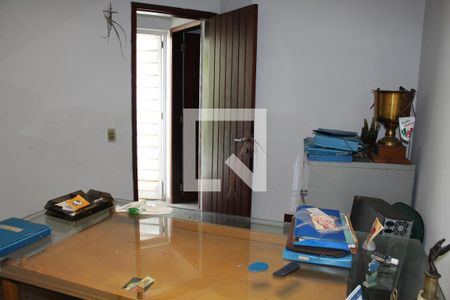 Casa à venda com 315m², 3 quartos e 3 vagasEdícula ( Escritório )