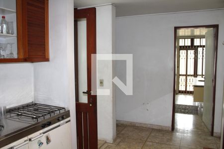 Casa à venda com 315m², 3 quartos e 3 vagasEspaço entre os quartos