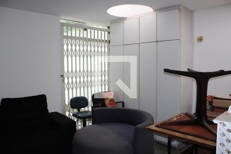 Casa à venda com 315m², 3 quartos e 3 vagasGaragem
