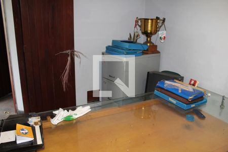 Casa à venda com 315m², 3 quartos e 3 vagasEdícula ( Escritório )