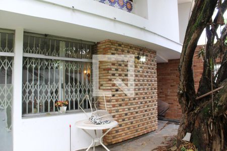 Casa à venda com 315m², 3 quartos e 3 vagasFachada