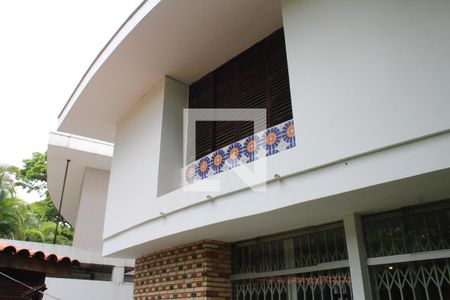 Casa à venda com 315m², 3 quartos e 3 vagasFachada