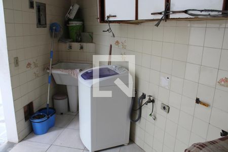 Casa à venda com 315m², 3 quartos e 3 vagasLavanderia