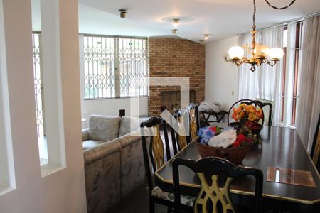 Casa à venda com 315m², 3 quartos e 3 vagasSala 2