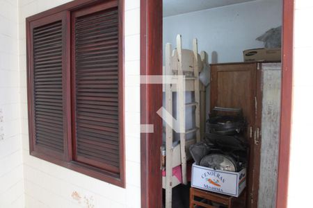 Casa à venda com 315m², 3 quartos e 3 vagasQuarto de Serviço