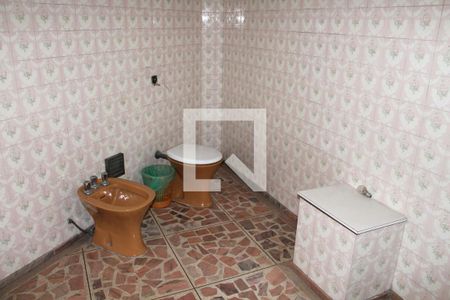 Casa à venda com 315m², 3 quartos e 3 vagasBanheiro da Suíte