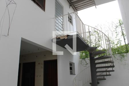 Casa à venda com 315m², 3 quartos e 3 vagasEdícula ( Escritório )