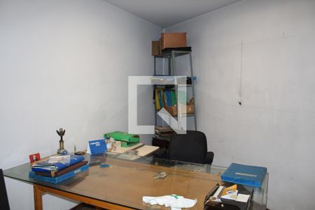 Casa à venda com 315m², 3 quartos e 3 vagasEdícula ( Escritório )