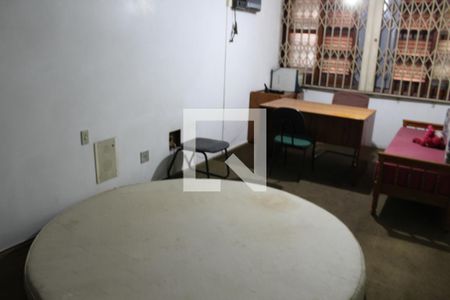 Casa à venda com 315m², 3 quartos e 3 vagasQuarto 2