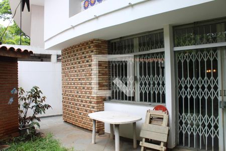 Casa à venda com 315m², 3 quartos e 3 vagasPorta /Janela da Sala