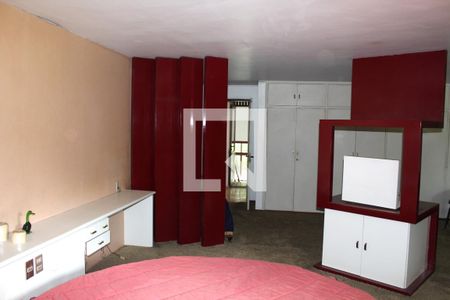 Casa à venda com 315m², 3 quartos e 3 vagasQuarto Suíte