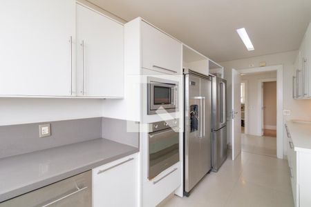 Apartamento à venda com 299m², 4 quartos e 5 vagas Apartamento à venda com 299m², 4 quartos e 5 vagasCozinha