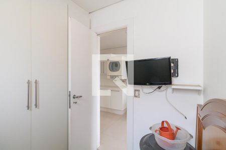 Apartamento à venda com 299m², 4 quartos e 5 vagas Apartamento à venda com 299m², 4 quartos e 5 vagasQuarto de Serviço