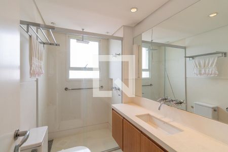 Apartamento à venda com 299m², 4 quartos e 5 vagas Apartamento à venda com 299m², 4 quartos e 5 vagasBanheiro da Suíte 2