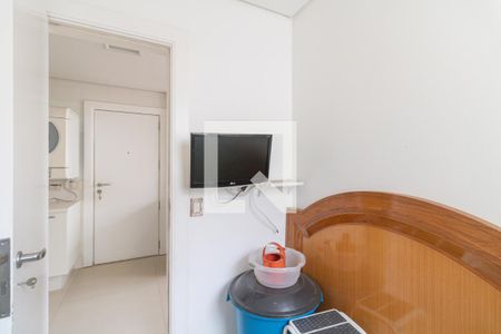 Apartamento à venda com 299m², 4 quartos e 5 vagas Apartamento à venda com 299m², 4 quartos e 5 vagasQuarto de Serviço