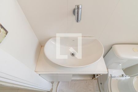 Apartamento à venda com 299m², 4 quartos e 5 vagas Apartamento à venda com 299m², 4 quartos e 5 vagasBanheiro 6