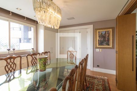Apartamento à venda com 299m², 4 quartos e 5 vagas Apartamento à venda com 299m², 4 quartos e 5 vagasSala de Jantar