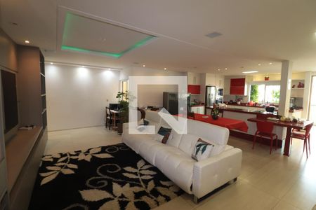 Casa à venda com 1000m², 6 quartos e 6 vagasSala de TV