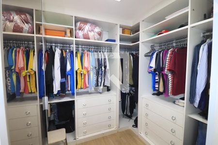 Casa à venda com 1000m², 6 quartos e 6 vagasCloset