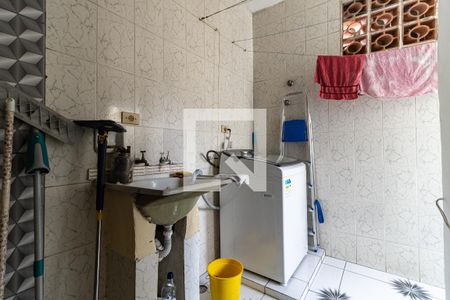 Casa à venda com 270m², 3 quartos e 2 vagas Casa à venda com 270m², 3 quartos e 2 vagasLavanderia