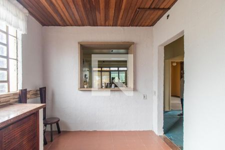 Casa à venda com 240m², 4 quartos e 5 vagas Casa à venda com 240m², 4 quartos e 5 vagasCozinha e Área de Serviço 2
