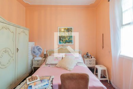 Casa à venda com 240m², 4 quartos e 5 vagas Casa à venda com 240m², 4 quartos e 5 vagasQuarto 3 - Suíte