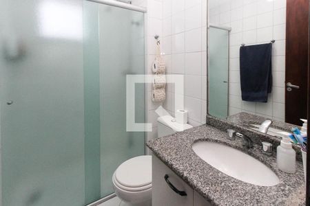 Apartamento à venda com 57m², 2 quartos e 1 vaga Apartamento à venda com 57m², 2 quartos e 1 vagaBanheiro da Suite