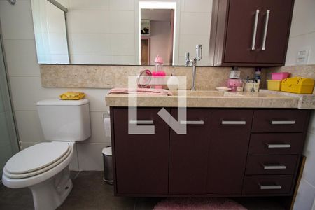 Casa à venda com 200m², 3 quartos e 3 vagas Casa à venda com 200m², 3 quartos e 3 vagasBanheiro Social