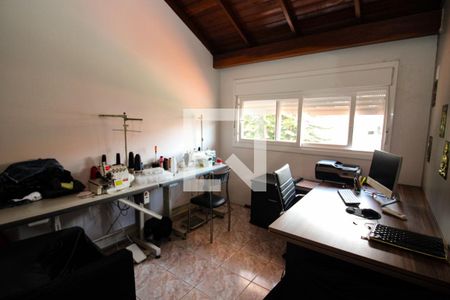 Casa à venda com 200m², 3 quartos e 3 vagas Casa à venda com 200m², 3 quartos e 3 vagasEscritório