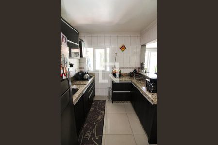 Casa à venda com 200m², 3 quartos e 3 vagas Casa à venda com 200m², 3 quartos e 3 vagasCozinha